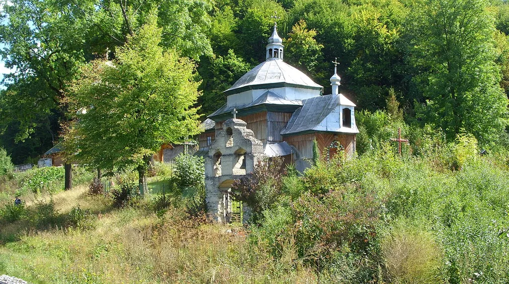 церква Троїцька та дзвіниця, Брюховичі, пл.Кропивницького (Привокзальна)