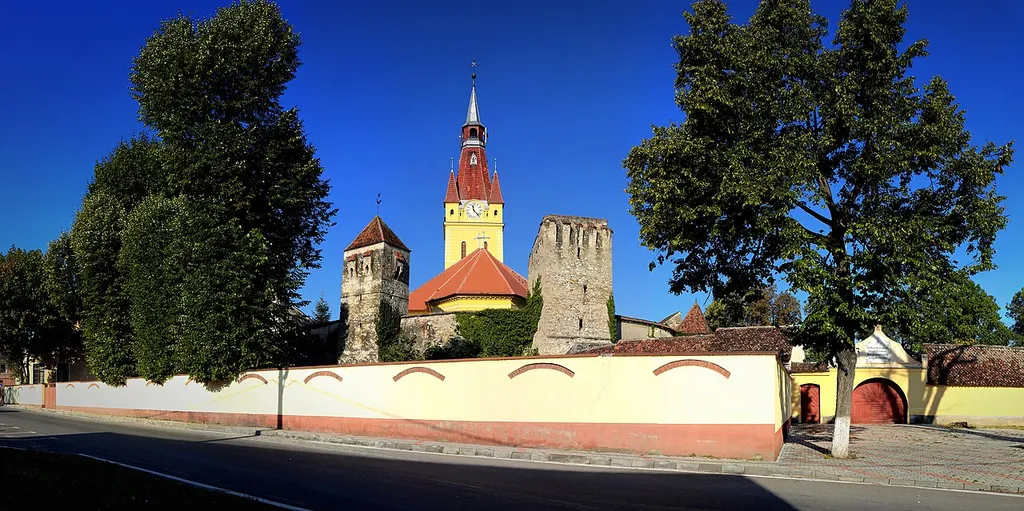 Ansamblul bisericii evanghelice fortificate din Cristian.