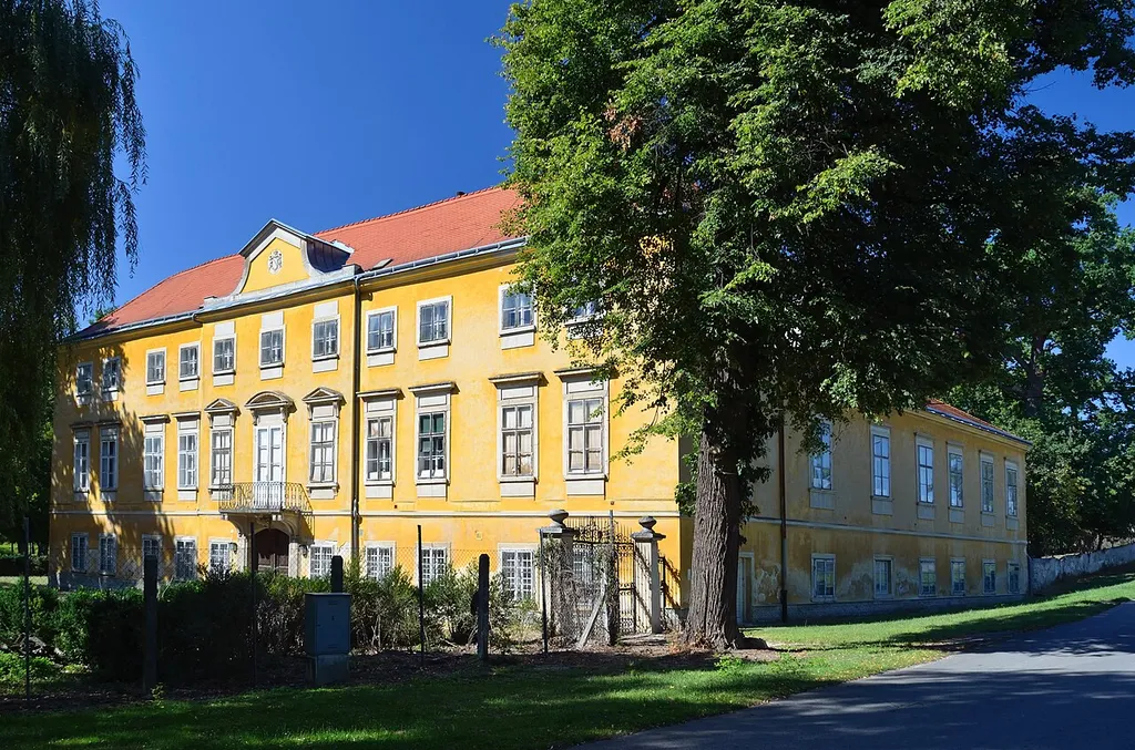 Schloss Walterskirchen, municipality of Poysdorf, Lower Austria