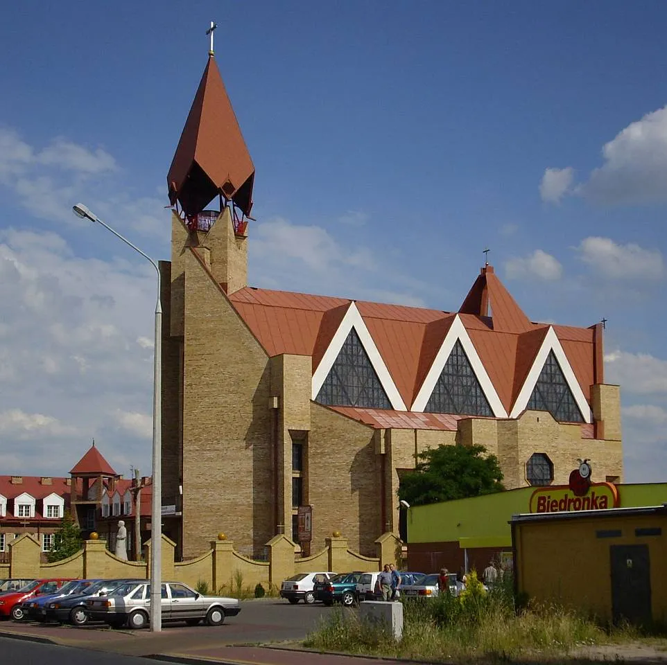 Kościół pw. Chrystusa Miłosiernego przy ul. Kardynała Wyszyńskiego 53-55 w Białej Podlaskiej.