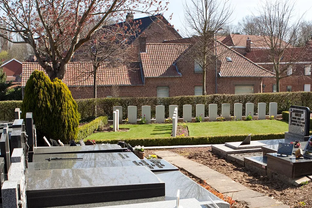 Kemmel Churchyard