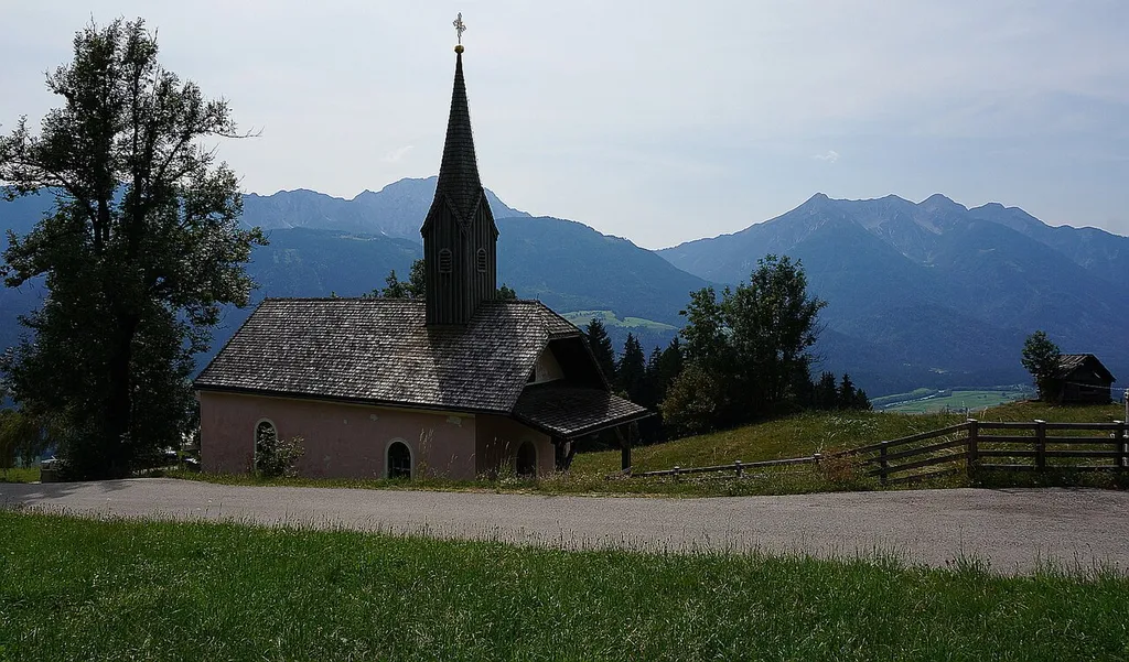 Kath. Filialkirche Seligste Jungfrau Maria (Maria Krönung) in Gnoppnitz, Gemeinde Greifenburg, Bezirk Spittal an der Drau, Kärnten, Österreich