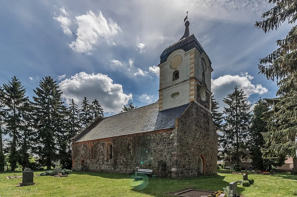 Reformierte Dorfkirche Beenz