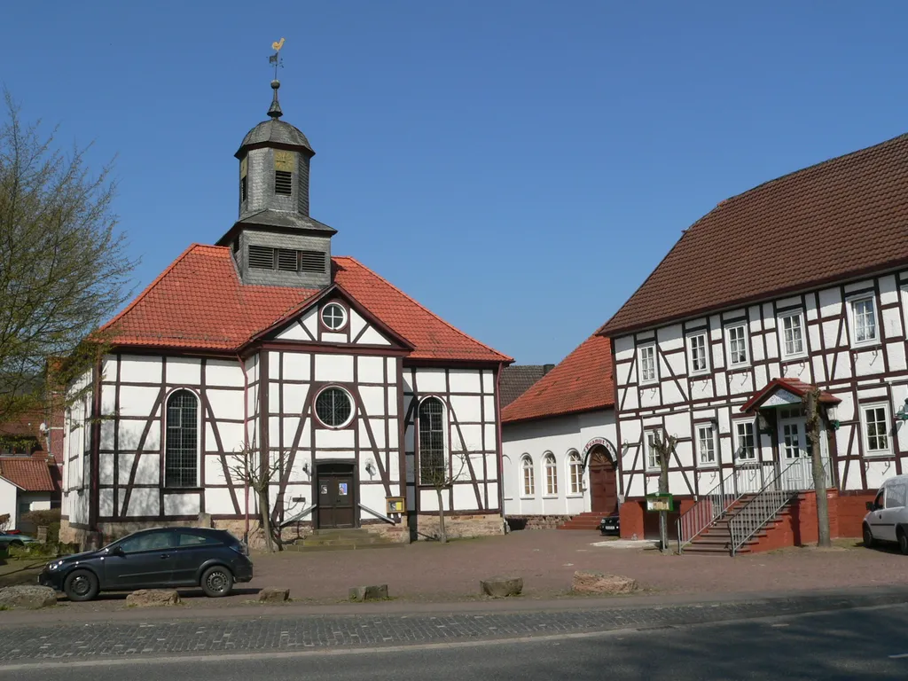 Gieselwerder, Kirche