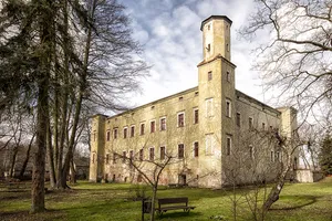 Palace in Dobroszyce