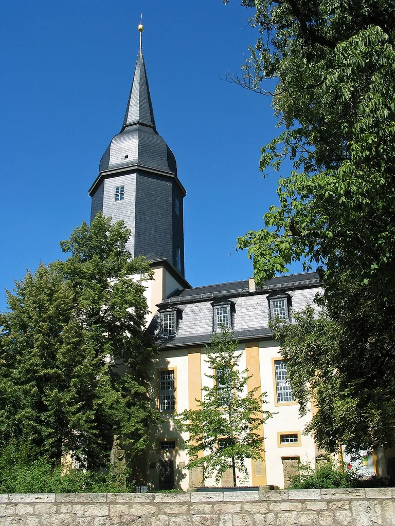 Südansicht der Jakobskirche in Weimar (Blick aus der Kleinen Kirchgasse).