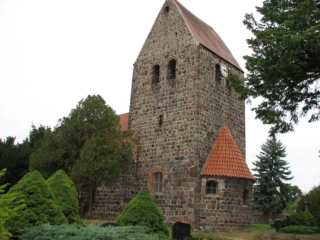 Kirche zu Staffelde (Oktober 2018)