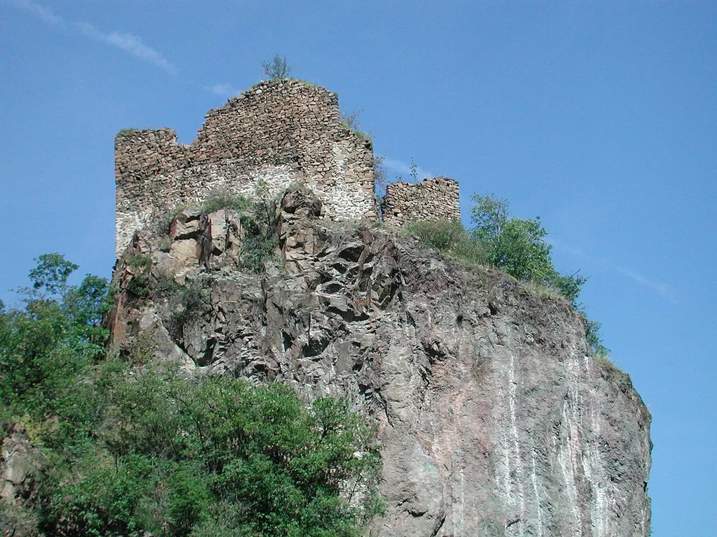 * Ruine Walbenstein von Osten, Burgruine Fingellerschlössl eigene Digitalfotografie 2004
