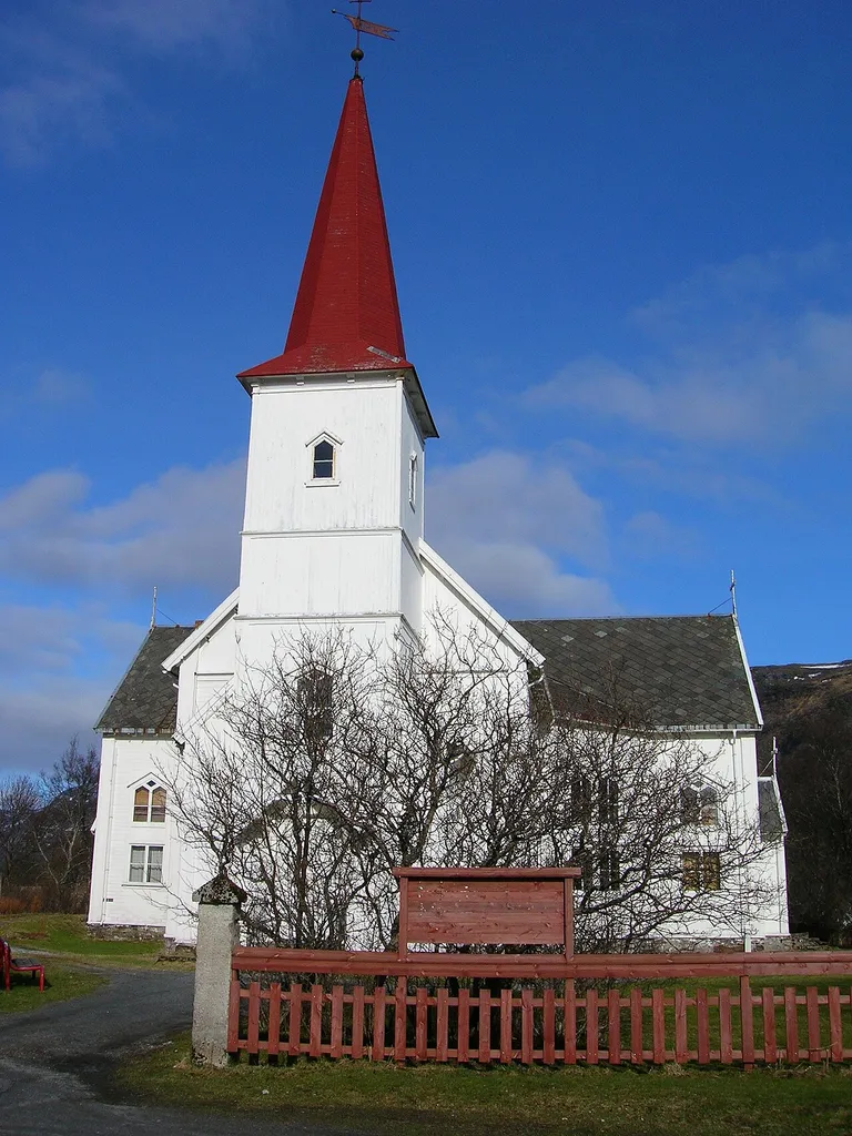 Nesna church, Photo April 29, 2007 with a Nikon Coolpix 5600 5,1 Megapixel camera.
