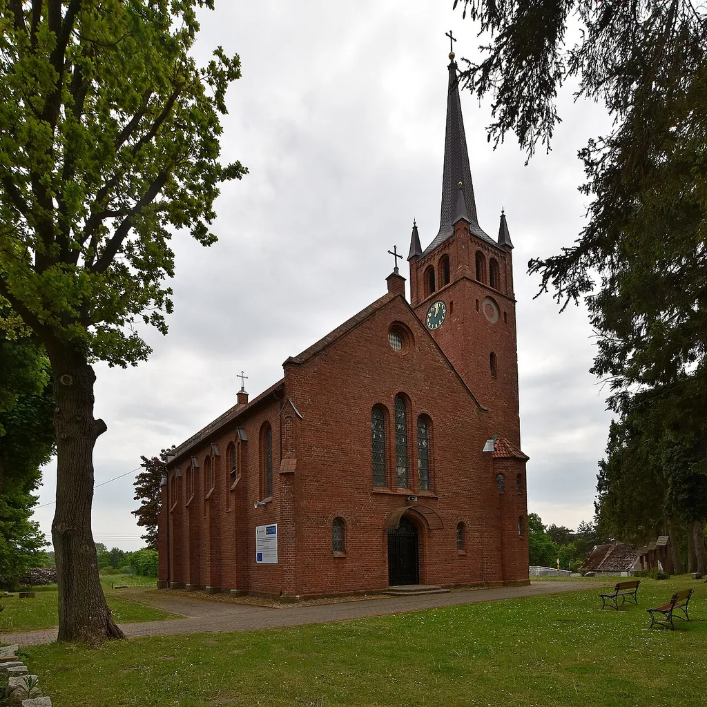 Bruskowo Wielkie, kościół Niepokalanego Poczęcia Najświętszej Maryi Panny