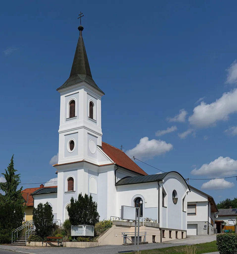 Kath. Filialkirche Christi Himmelfahrt