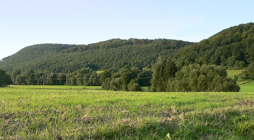 Amtsberge mit Burgruine Hunnesrück, auf mittlere Erhöhung
