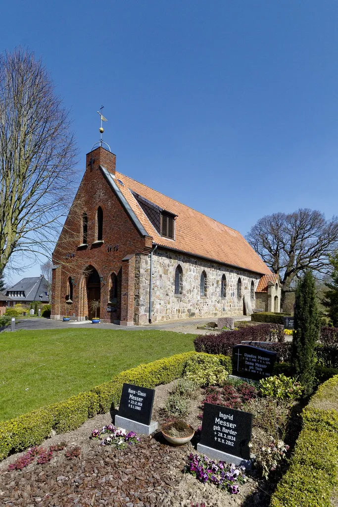 Bünsdorf, Dörperstraat; Kirche