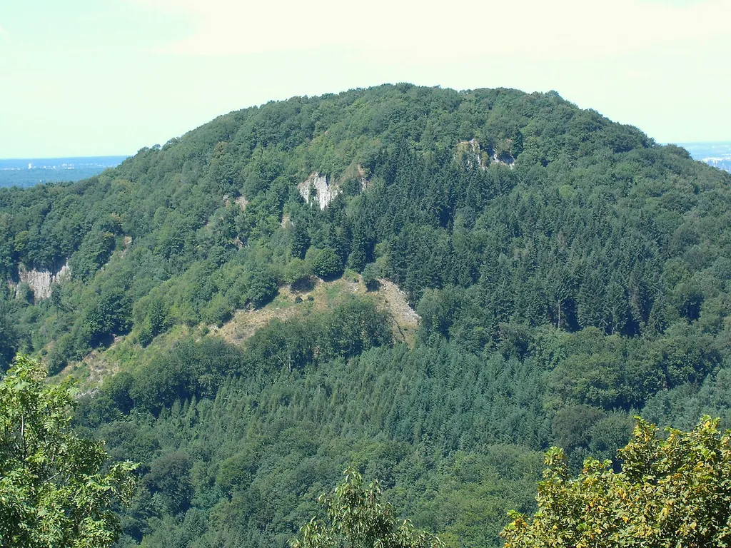 The Wolkenburg seen from Großer Breiberg. Both hills are located in the Siebengebirge.