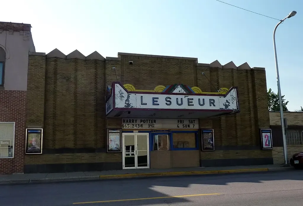 Le Sueur Theater