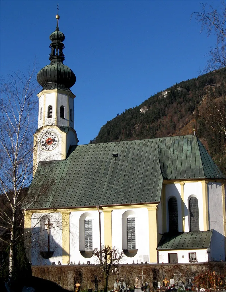 Erl (Tirol), Pfarrkirche St. Andreas von Süden