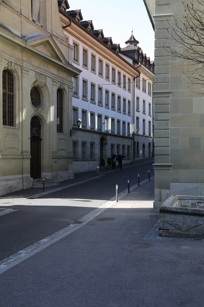 Das Haus La Providence befindet sich an der Rue de la Neuveville Nummer 12 in Freiburg. Es ist als B-Objekt denkmalgeschützt.