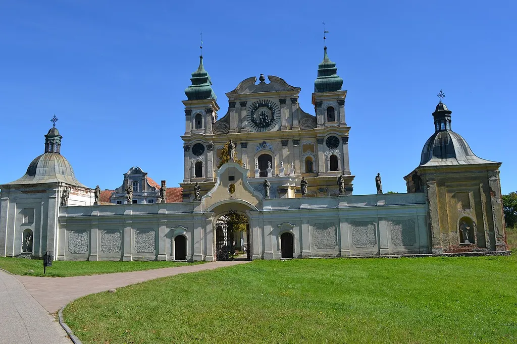 Krosno, zespół kościoła odpustowego p.w. Nawiedzenia NMP i św. Józefa, 1 poł. XVIII