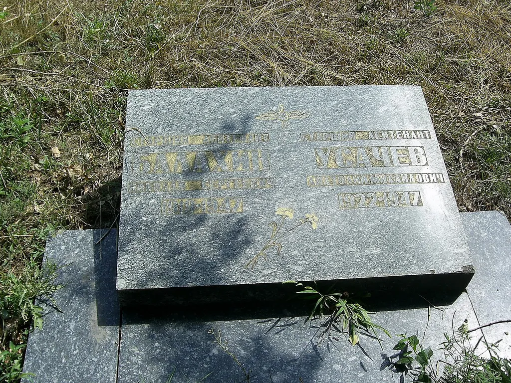 Mass grave of Soviet soldiers and fighter pilots near Dnipro airport