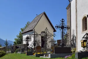 Cemetery chapel in Tessenberg
