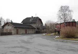 station building at Waidhaus station