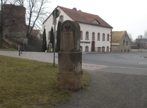 Kgl.-sächs. Postmeilenstein am Untertor Geithain