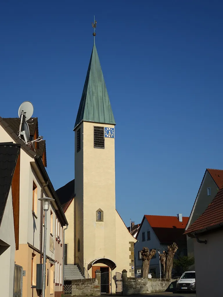 Evangelisch-lutherische Pfarrkirche Sankt Anna in ForthThis is a photograph of an architectural monument.It is on the list of cultural monuments of Bayern, no. D-5-72-121-65.