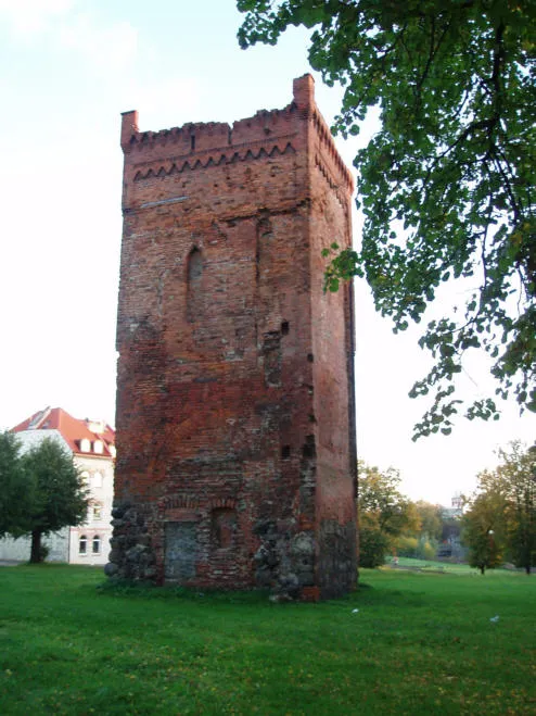 Braniewo, wieża bramna z kaplicą