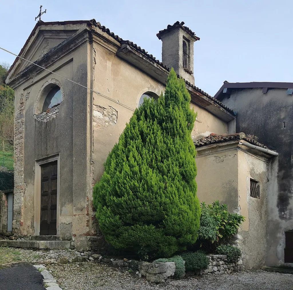 Chiesa della Madonna Immacolata, nel borgo di Ca' Martinone (Torre de' Busi)