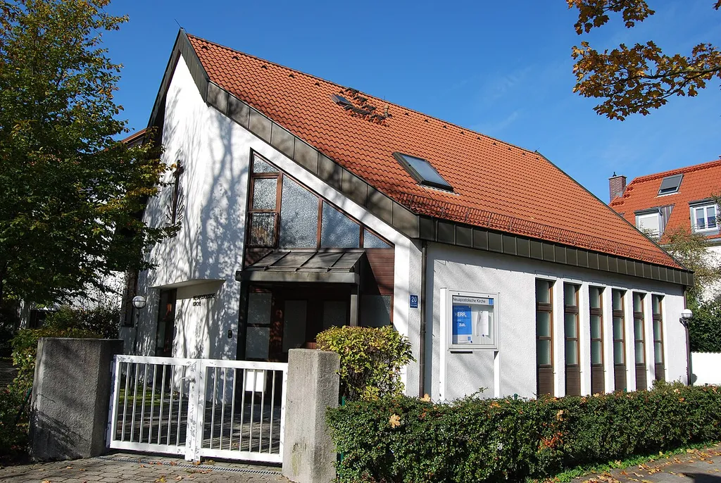 Neuapostolische Kirche in München-Moosach; Bauberger Straße