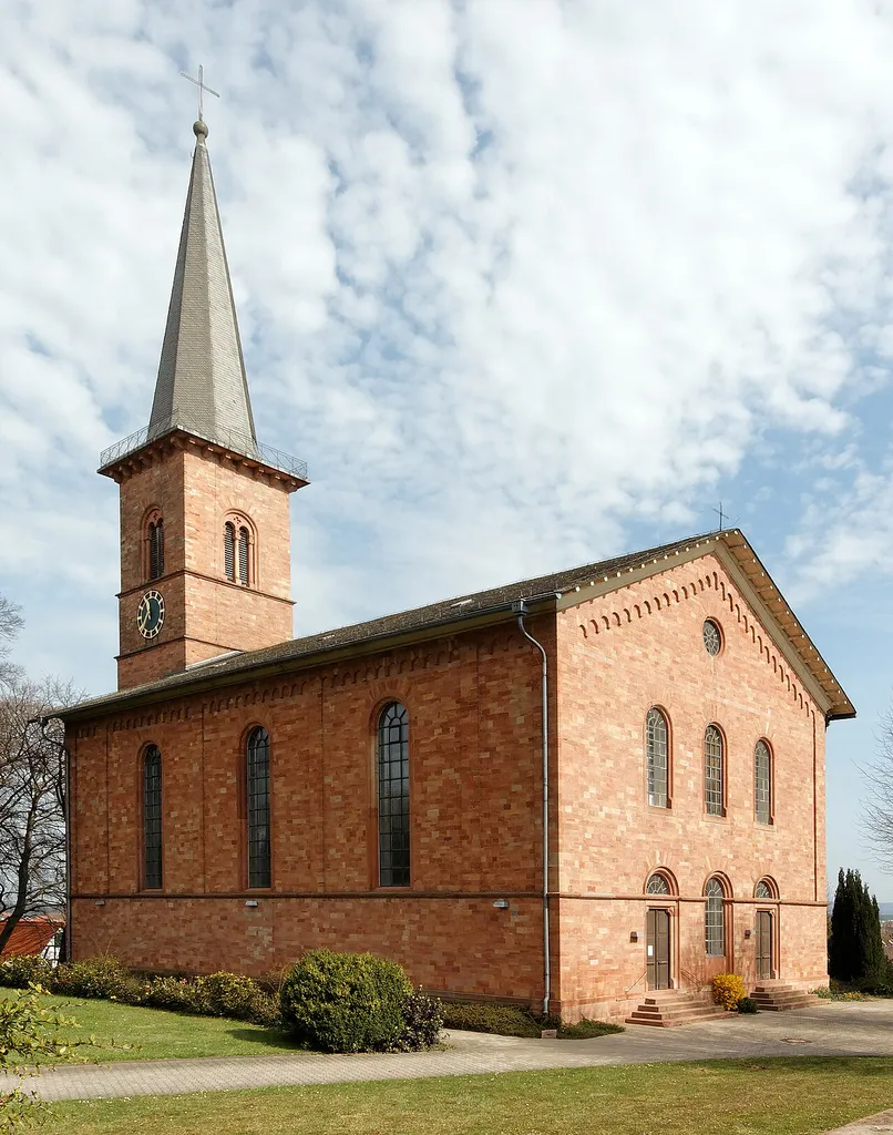 Evangelische Kirche in Schaafheim (Hessen): klassizistischer Bau nach Plänen von Georg Moller, erbaut 1839-1841.