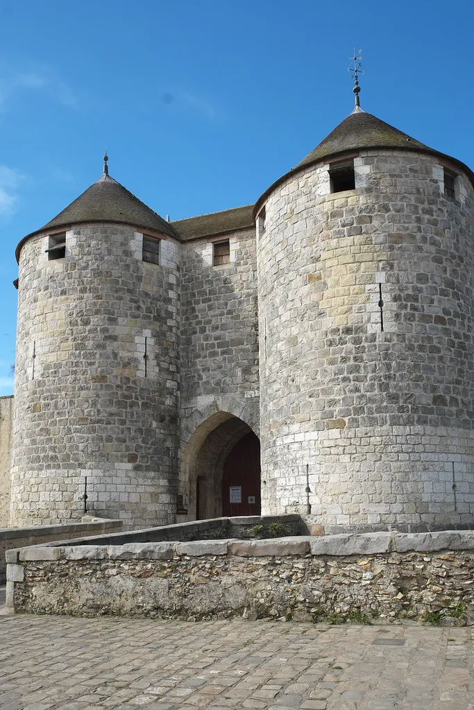 Schloss in Dourdan im Département Essonne in der Region Île-de-France/Frankreich