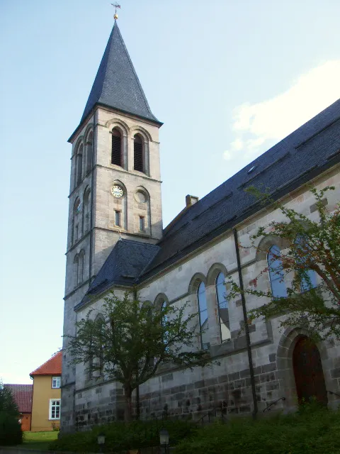 Pfarrkirche St. Leonhard, Stödtlen, Ostalbkreis, Architekt: Joseph Cades (1894)