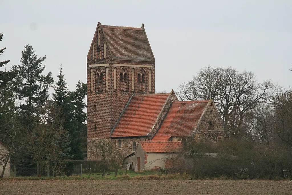 Kirche von Südosten aus gesehen