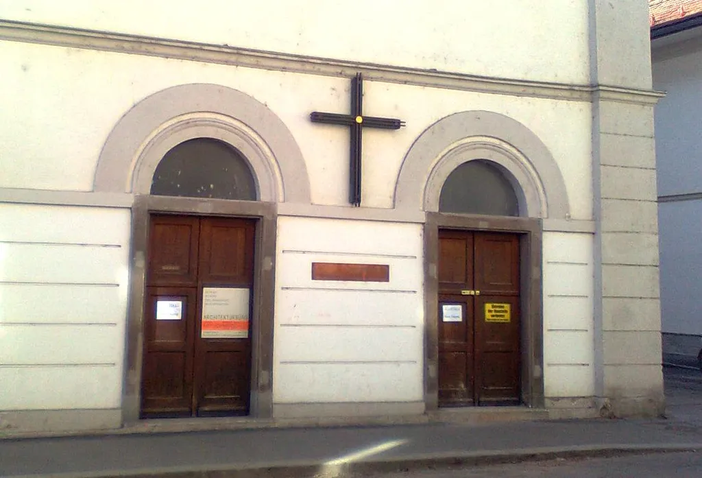 Eingangsportal der Grazer Altkatholischen Kirche