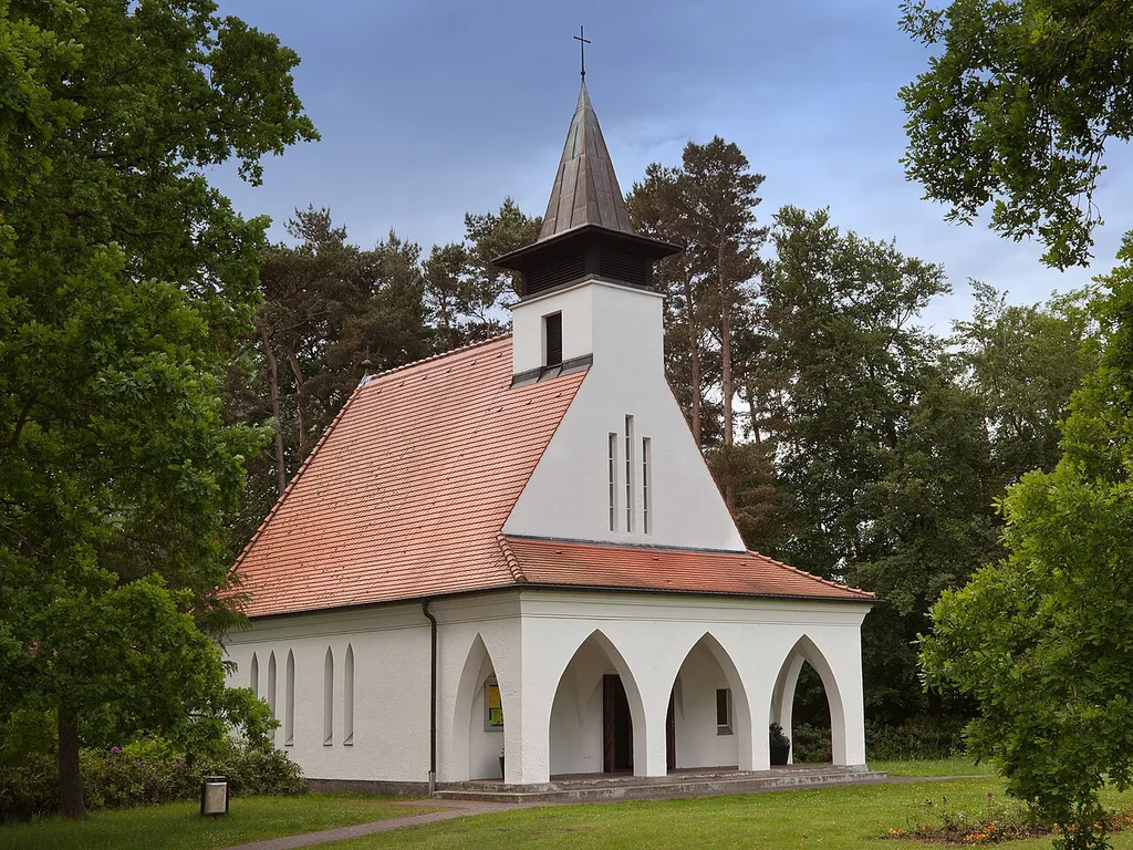 Baabe, church