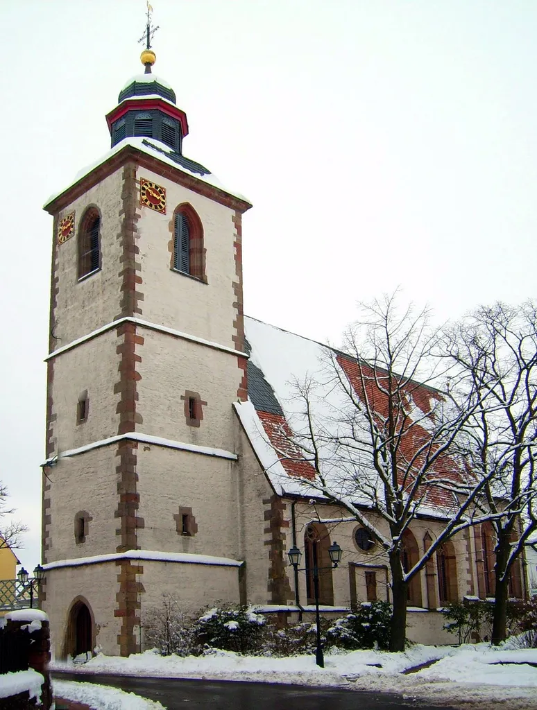 Die Pfarrkirche von Steinbach am Donnersberg. Donnersberger Straße 36a: Protestantische Pfarrkirche.