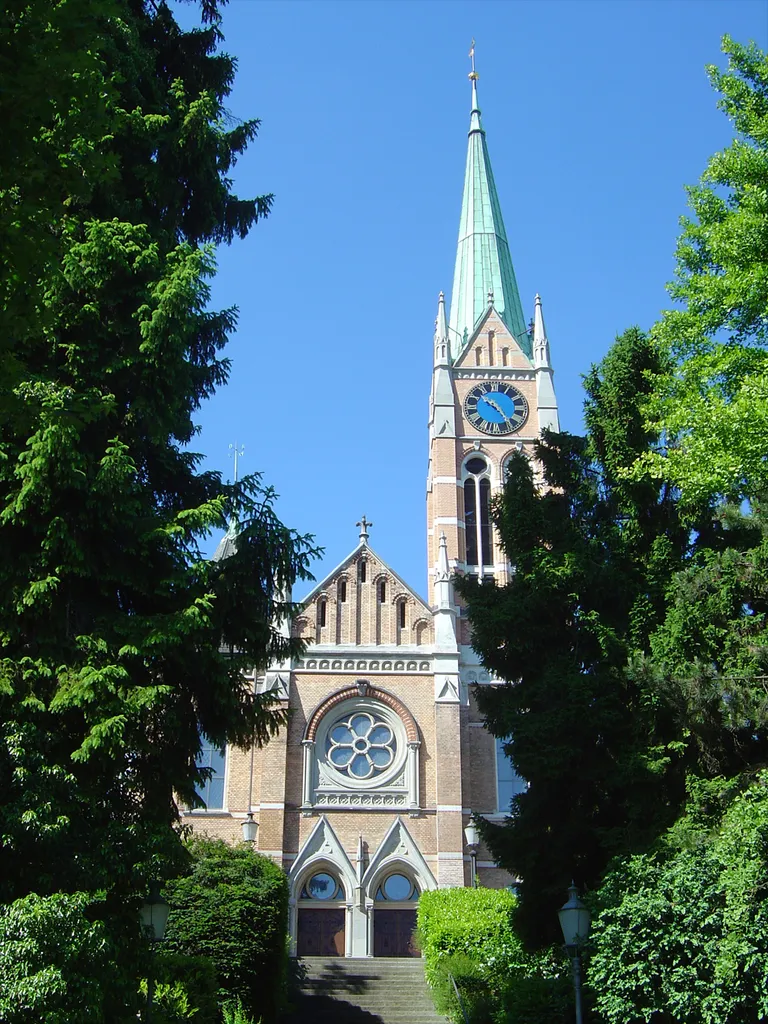 ref. Kirche Bühl in Zürich-Wiedikon, erbaut nach Plänen Paul Rebers, eingeweiht am 29. November 1896