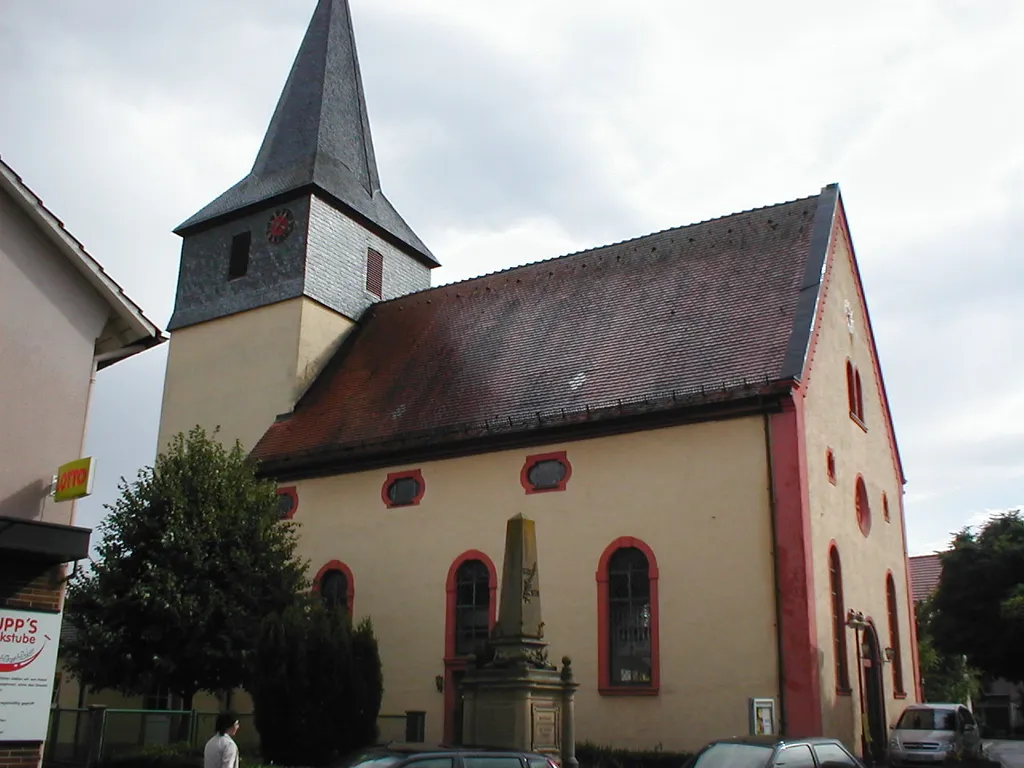 Evangelische Kirche in Helmstadt, wiederhergestellt 1865