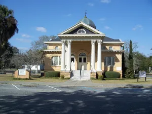 First Presbyterian Church