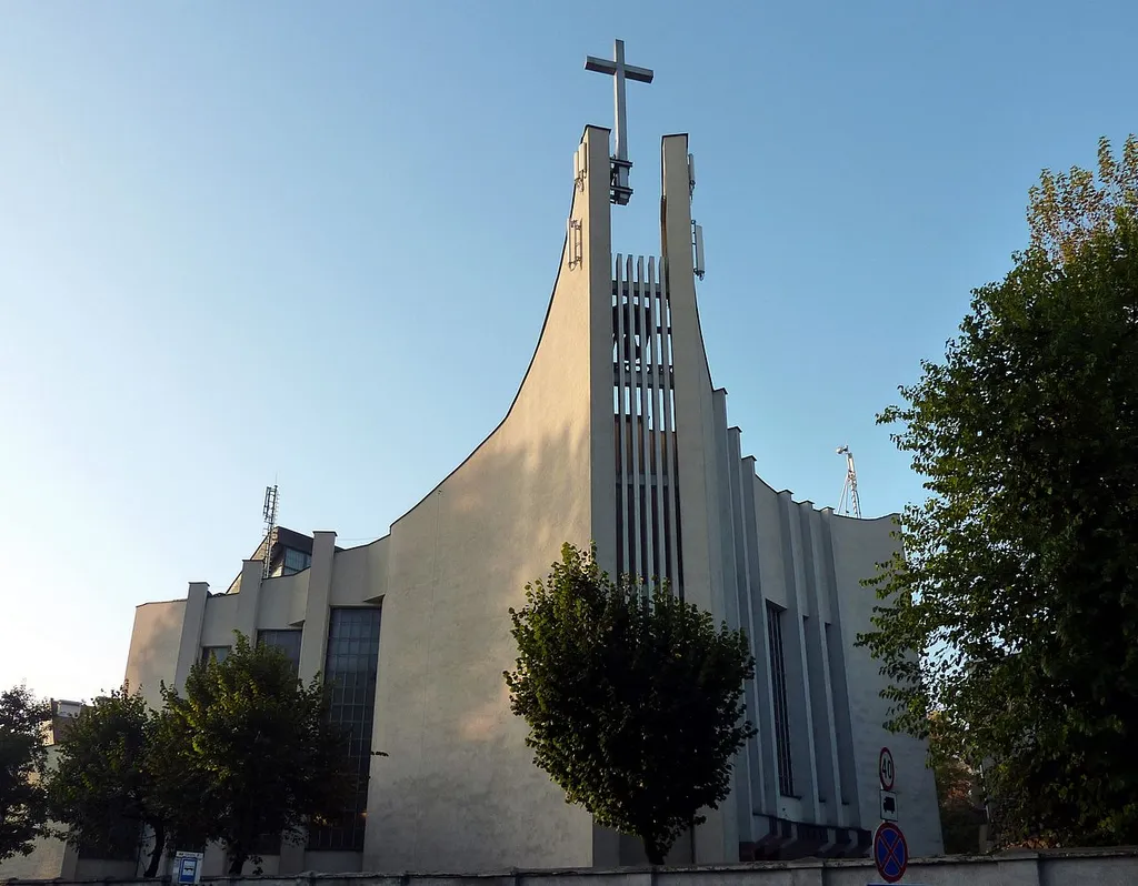 Kościół Matki Bożej z Lourdes w Warszawie.