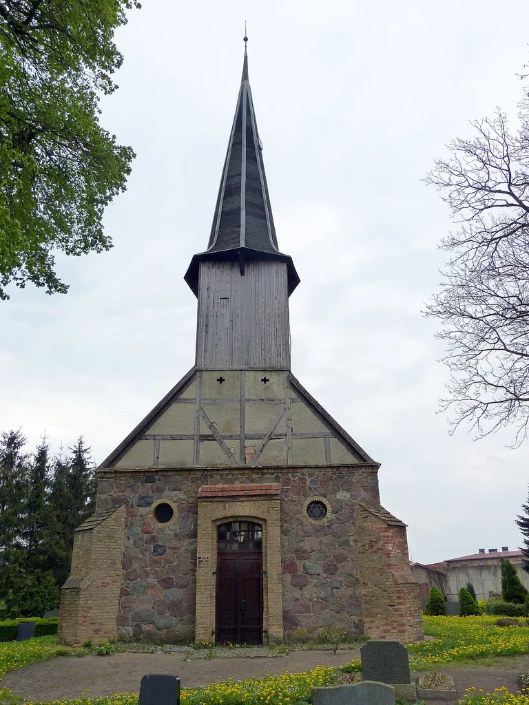 Kirche in Steinmocker, Westgiebel