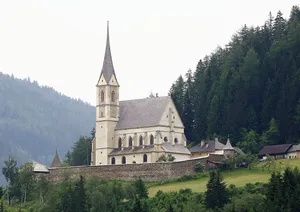 Wehranlage der Wallfahrtskirche hl. Leonhard bei Tamsweg mit Anbauten