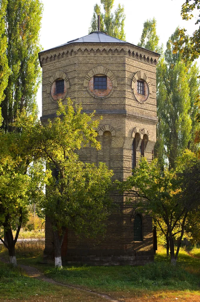 Водогінна вежа (мур.), Кролевець, вул. Виноградова, 10