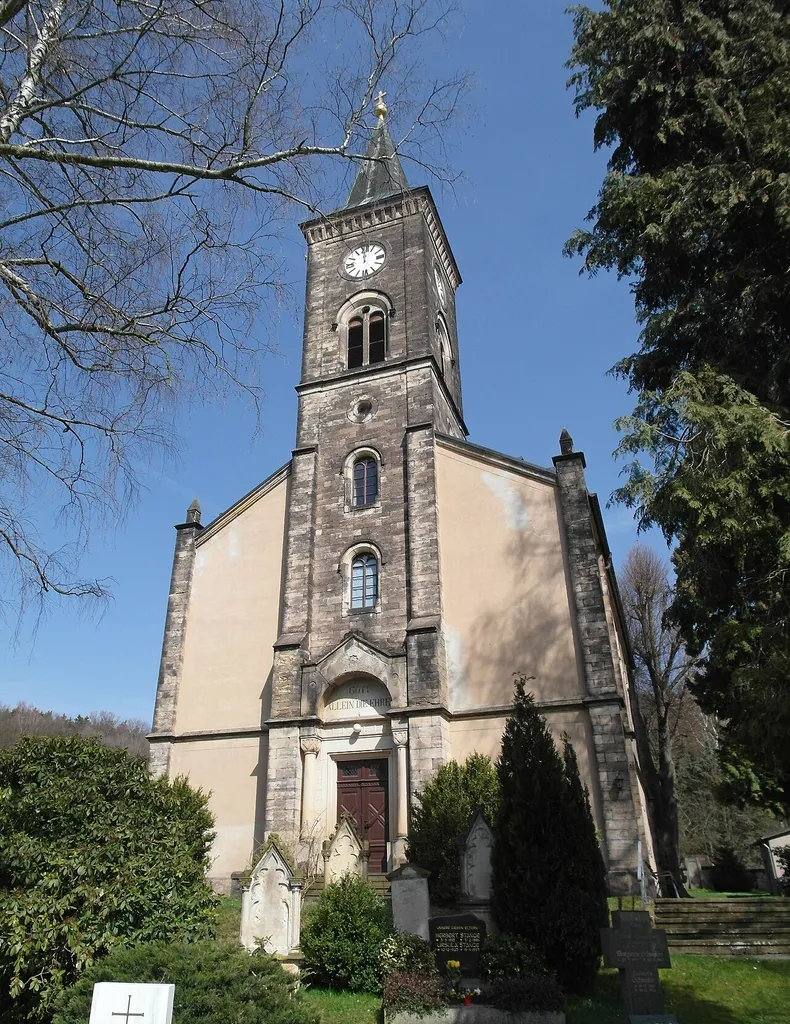 05.04.2016 01824 Cunnersdorf (Gohrisch): Dorfkirche, Cunnersdorfer Straße 48 B (GMP: 50.887270,14.113061). Die neoromanische Saalkirche von Cunnersdorf wurde in der heutigen Form in den Jahren 1854/55 vom Maurermeister Oskar Hofmann aus Königstein errichtet. [SAM4100.JPG]20160405150DR.JPG(c)Blobelt
