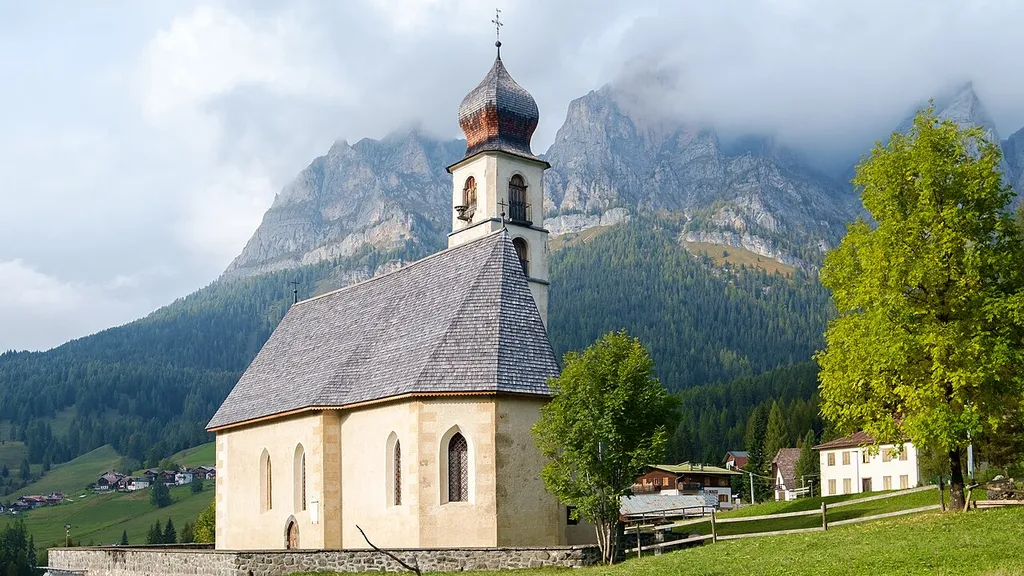 Die Kirche von Santa Fosca im Herbst 2014.