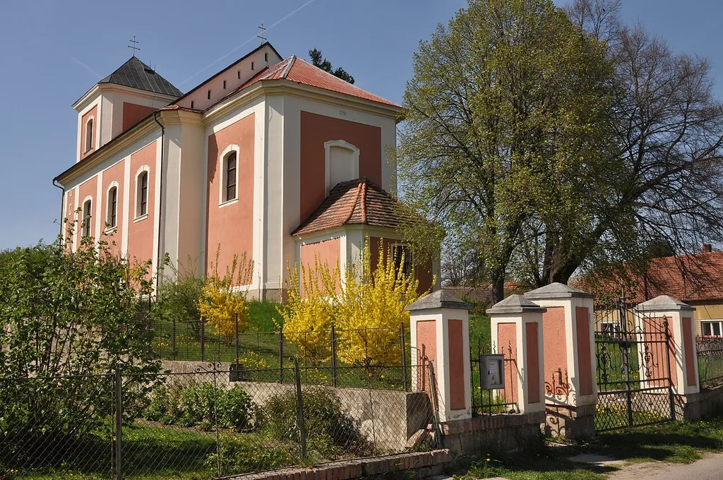 Kostel sv. Michala v Trojovicích, okres Chrudim