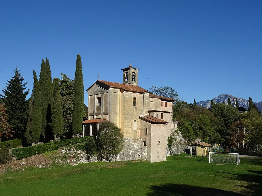 Prabione (Tignale, Lombardy, Italy), Saint Zeno church