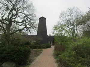 Matthias-Claudius-Kirche