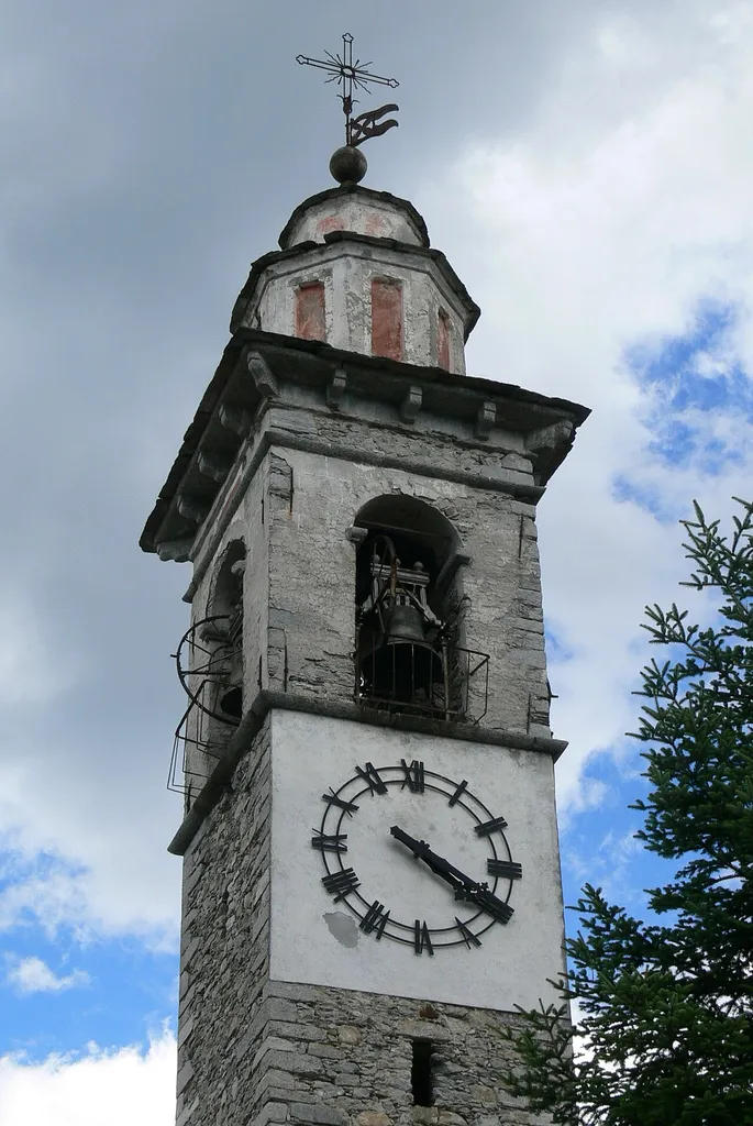 Rasa ( Intragna / Locarno ). Saint Anne church: Church tower ( 1747 ).